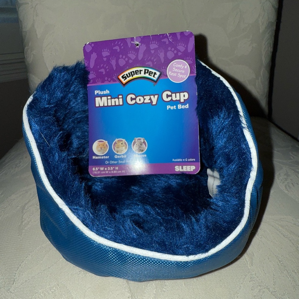 NWT Super Pet Plush Hamster Mini Cozy Cup Bed